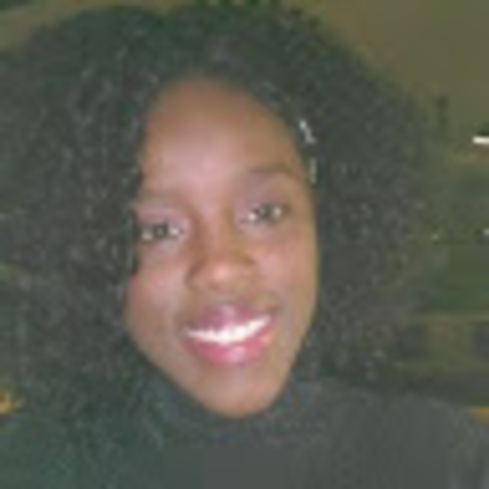 Meet your Posher, Monique